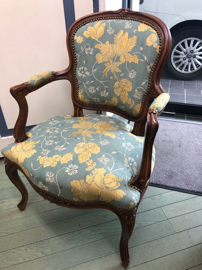 張替え結果 サンゲツ社の生地