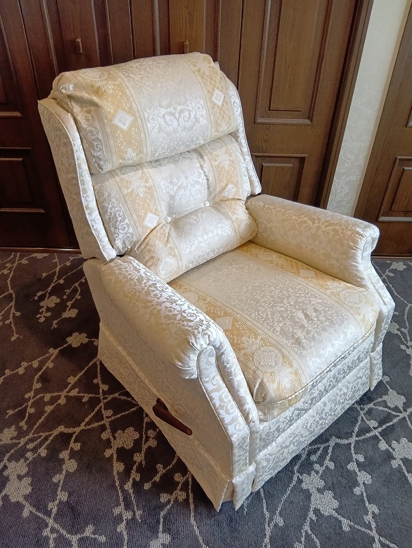 リクライニングチェアー張替え後