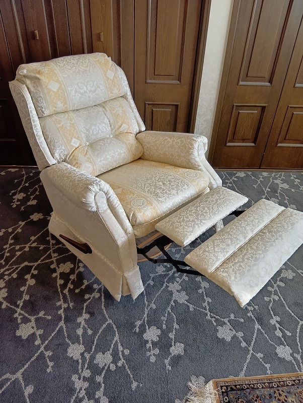 リクライニングチェアー張替え後